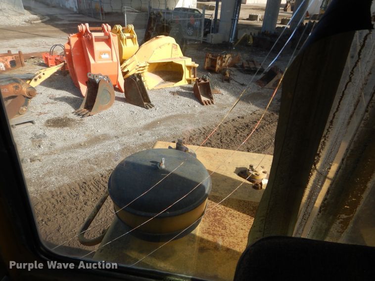 image for item DH2682 1986 Caterpillar 963 track loader