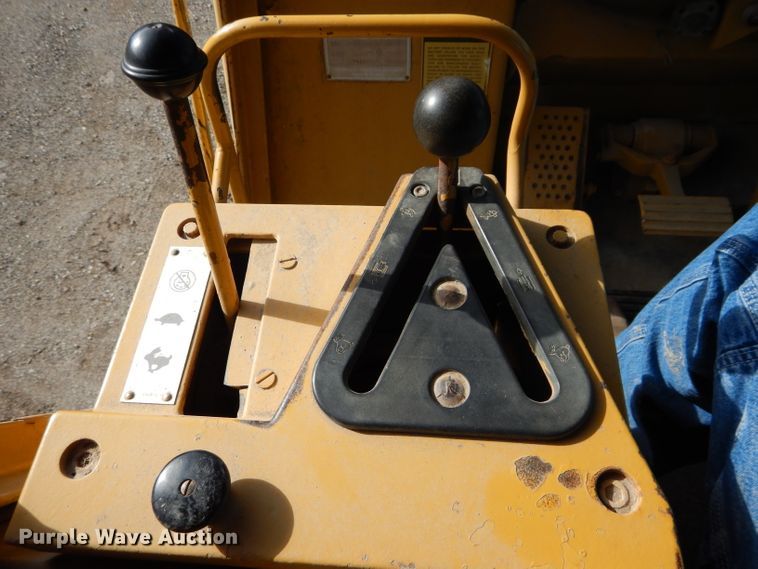 image for item DH2682 1986 Caterpillar 963 track loader