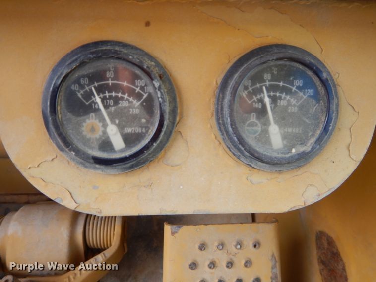 image for item DH2682 1986 Caterpillar 963 track loader