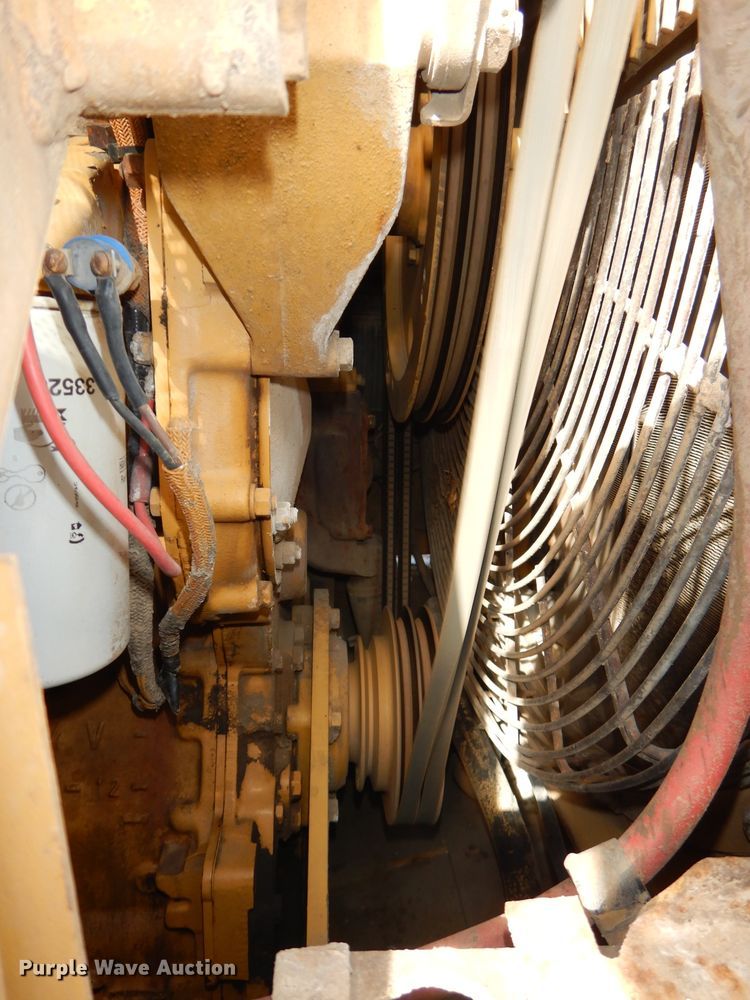 image for item DH2682 1986 Caterpillar 963 track loader