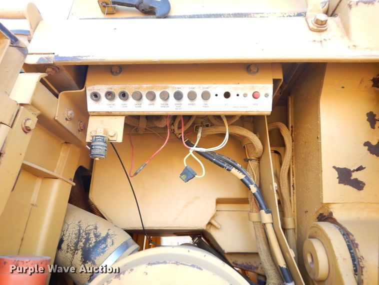 image for item DH2682 1986 Caterpillar 963 track loader