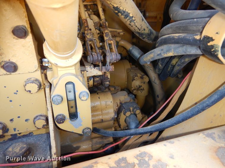 image for item DH2682 1986 Caterpillar 963 track loader