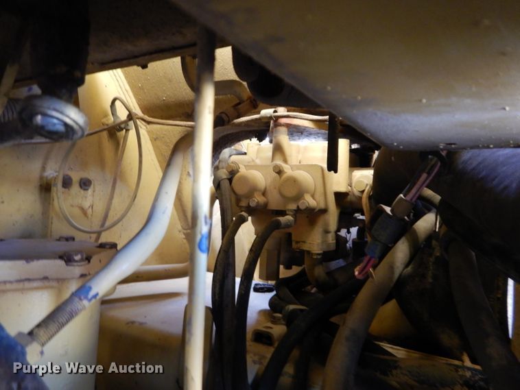 image for item DH2682 1986 Caterpillar 963 track loader