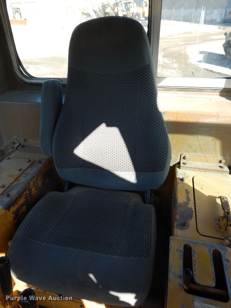 image for item DH2683 1985 Caterpillar D6D dozer