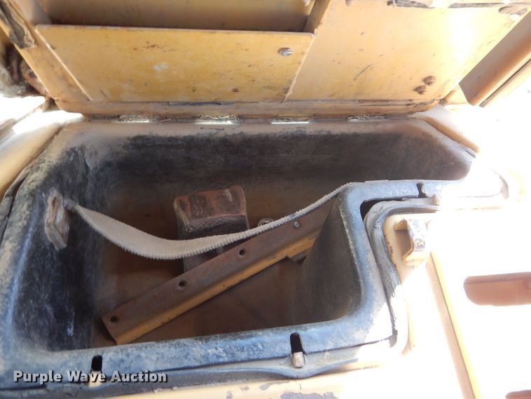 image for item DH2683 1985 Caterpillar D6D dozer