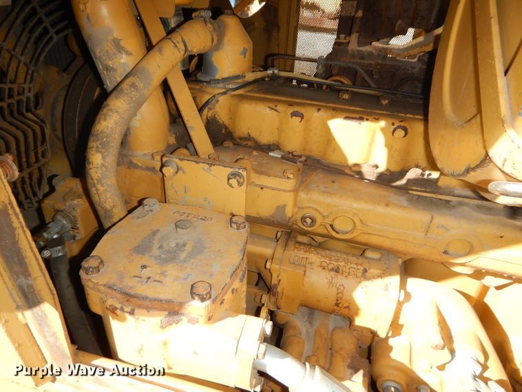 image for item DH2683 1985 Caterpillar D6D dozer