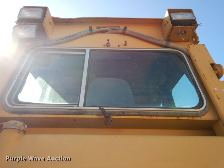 image for item DH2683 1985 Caterpillar D6D dozer