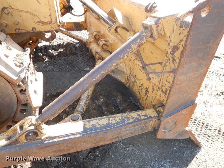 image for item DH2683 1985 Caterpillar D6D dozer
