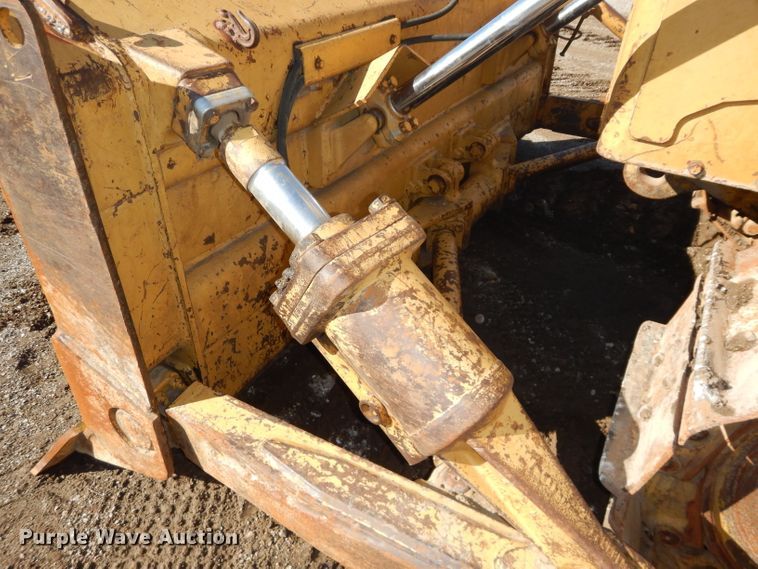 image for item DH2683 1985 Caterpillar D6D dozer