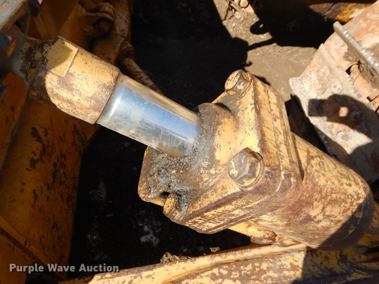 image for item DH2683 1985 Caterpillar D6D dozer