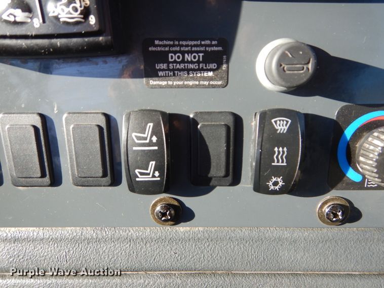 image for item DH2684 2015 John Deere 310SK backhoe