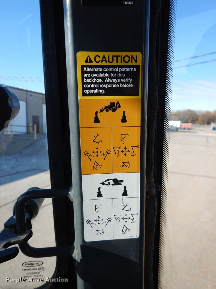 image for item DH2684 2015 John Deere 310SK backhoe