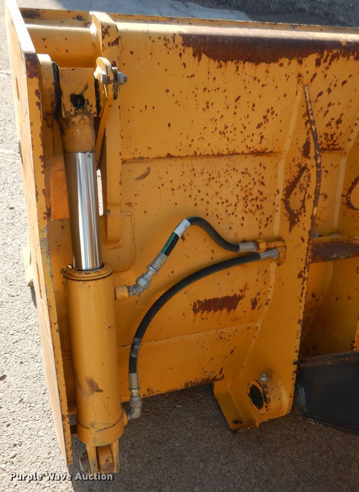 image for item DH2684 2015 John Deere 310SK backhoe