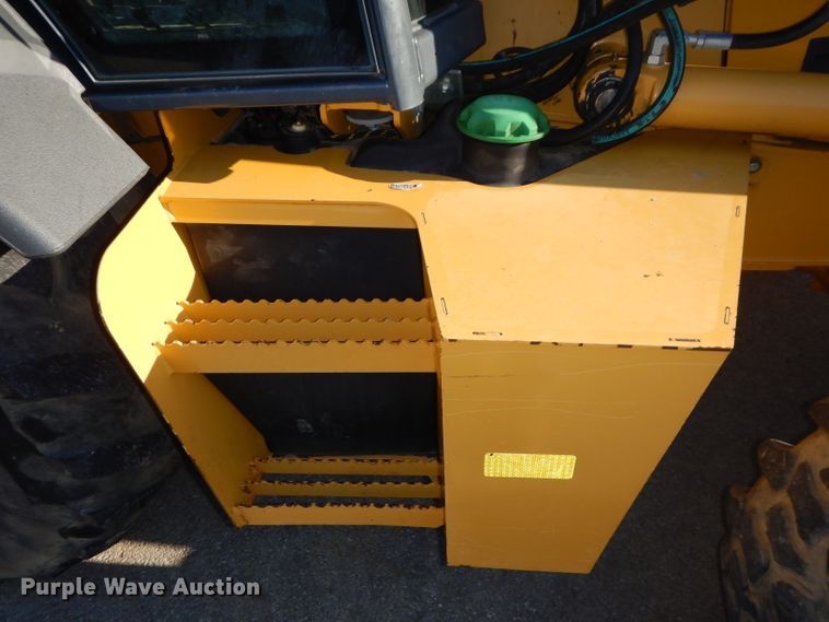 image for item DH2684 2015 John Deere 310SK backhoe