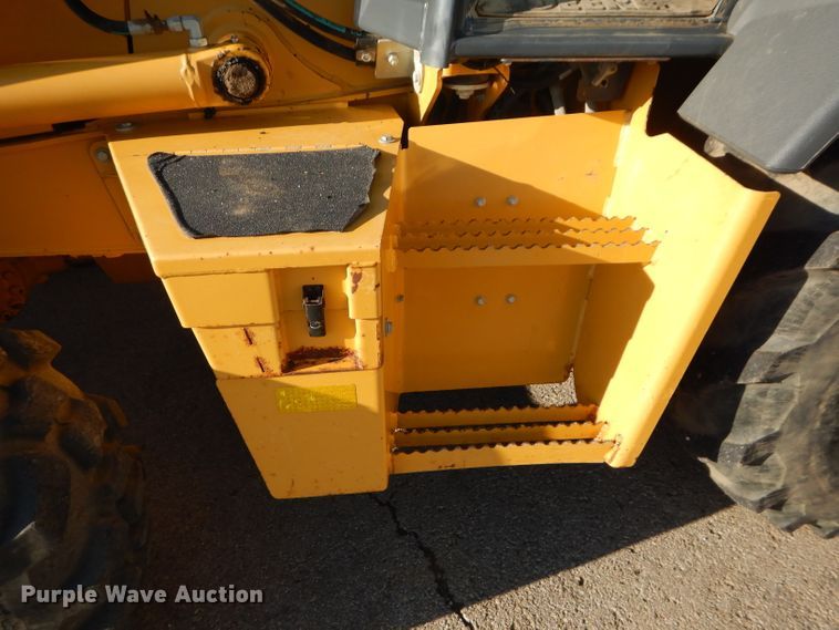 image for item DH2684 2015 John Deere 310SK backhoe