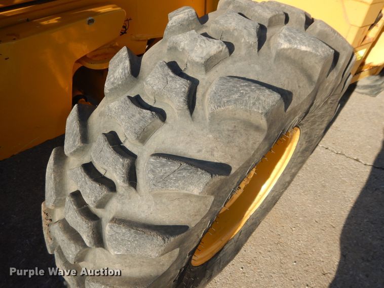 image for item DH2684 2015 John Deere 310SK backhoe