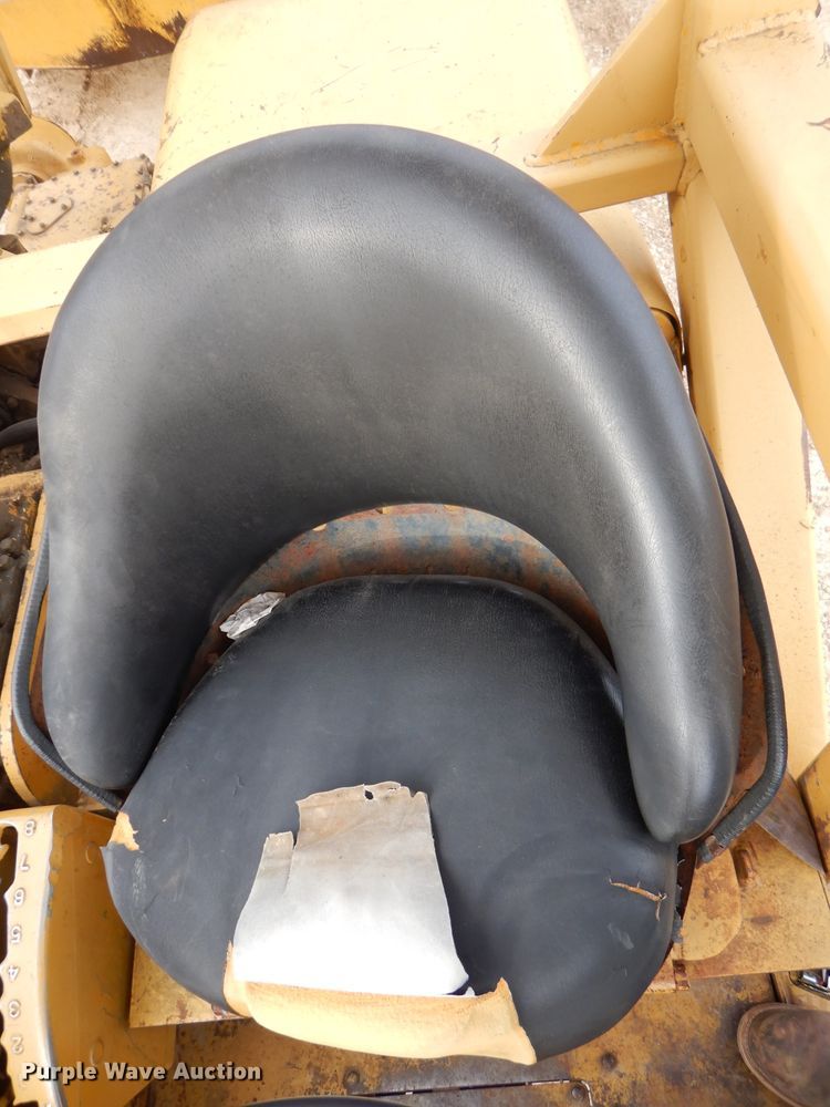 image for item DH2685 1967 Caterpillar 621 conventional scraper