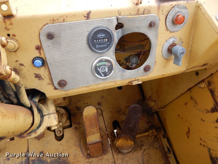 image for item DH2685 1967 Caterpillar 621 conventional scraper