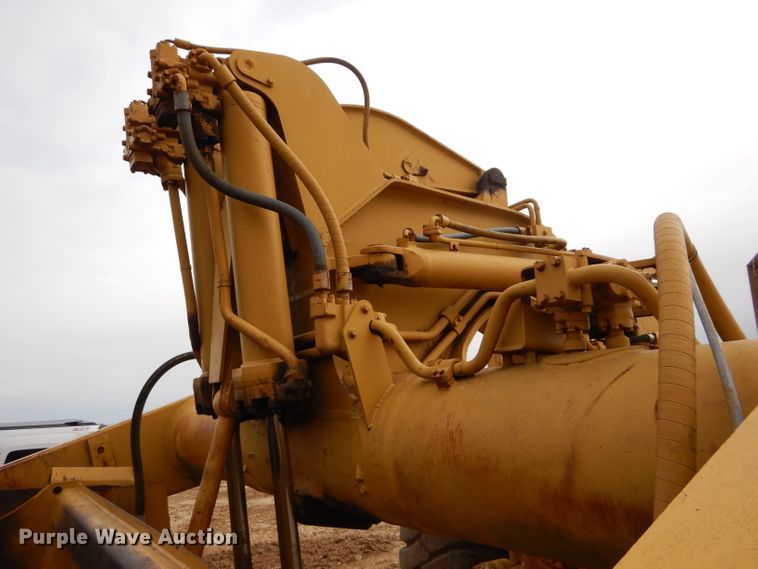 image for item DH2685 1967 Caterpillar 621 conventional scraper