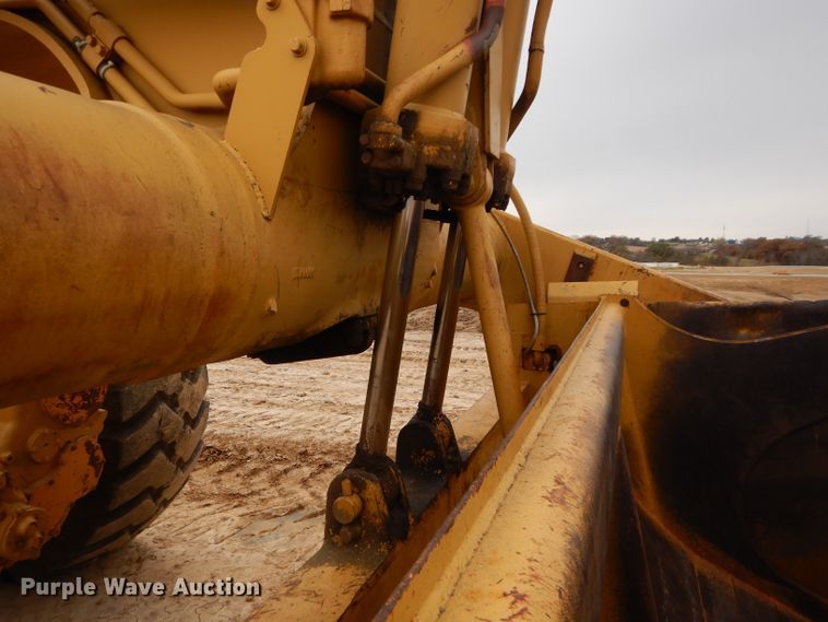 image for item DH2685 1967 Caterpillar 621 conventional scraper