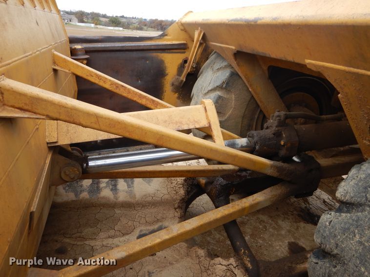 image for item DH2685 1967 Caterpillar 621 conventional scraper