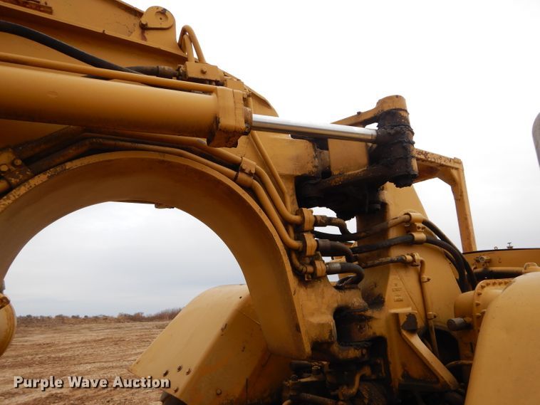 image for item DH2686 1970 Caterpillar 621 conventional scraper