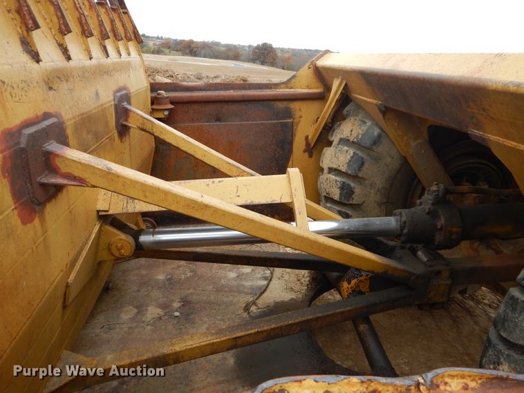 image for item DH2686 1970 Caterpillar 621 conventional scraper