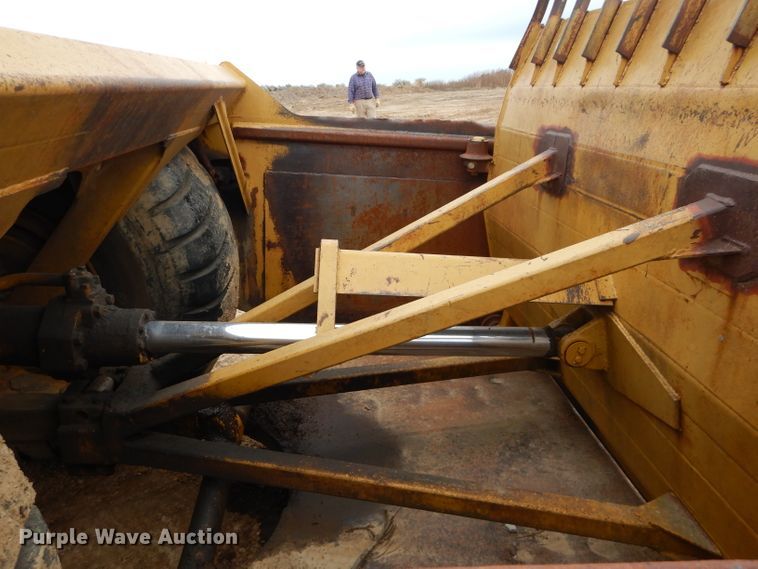 image for item DH2686 1970 Caterpillar 621 conventional scraper