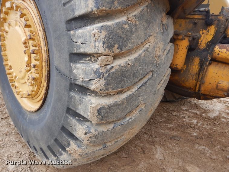 image for item DH2686 1970 Caterpillar 621 conventional scraper