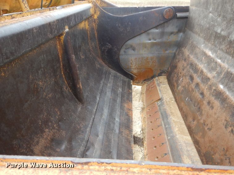 image for item DH2687 1970 Caterpillar 621 conventional scraper