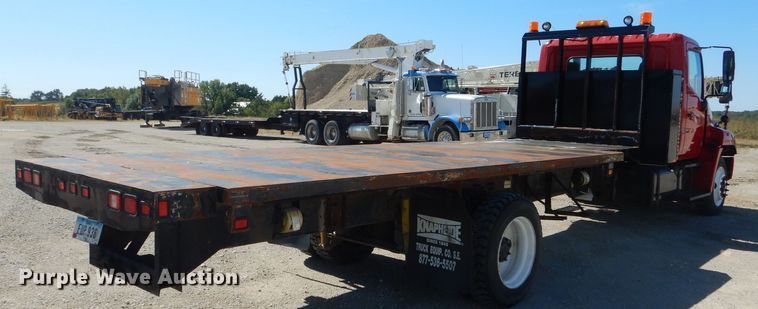 image for item DH6174 2006 Hino 268 flatbed truck