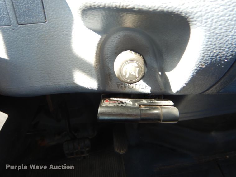 image for item DH6174 2006 Hino 268 flatbed truck