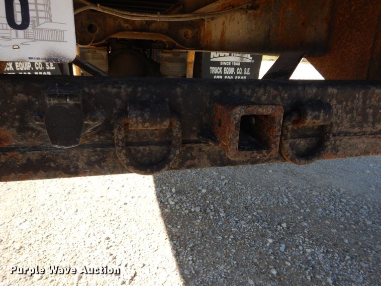 image for item DH6174 2006 Hino 268 flatbed truck