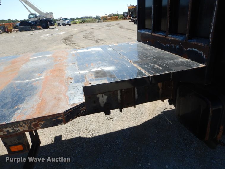 image for item DH6174 2006 Hino 268 flatbed truck