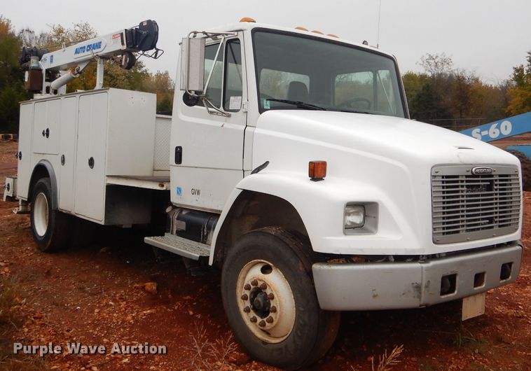 image for item DH6756 2000 Freightliner FL70 utility bed truck with crane