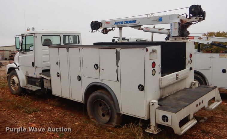 image for item DH6756 2000 Freightliner FL70 utility bed truck with crane