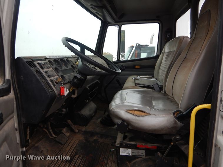 image for item DH6756 2000 Freightliner FL70 utility bed truck with crane