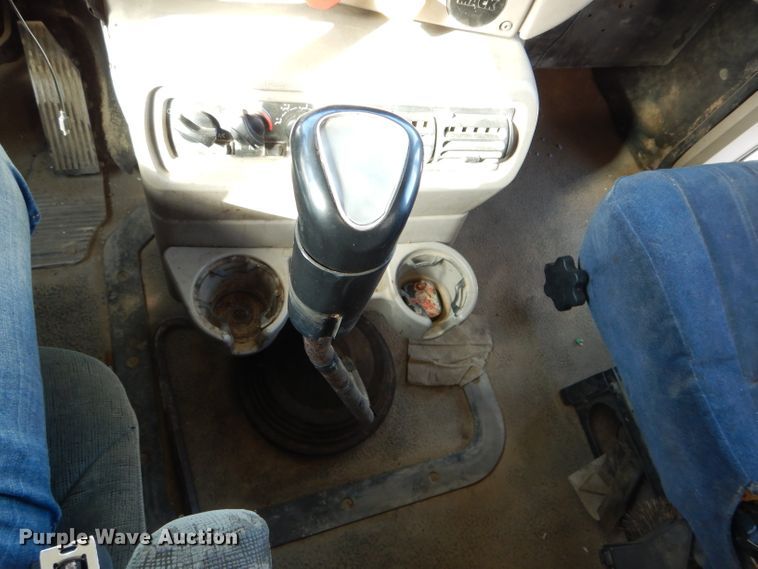 image for item DH6790 2001 Mack CX613 dump truck