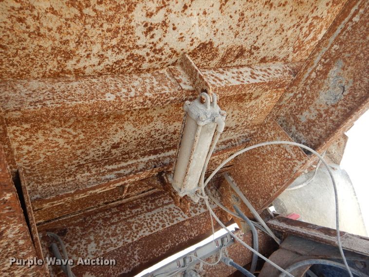 image for item DH6790 2001 Mack CX613 dump truck