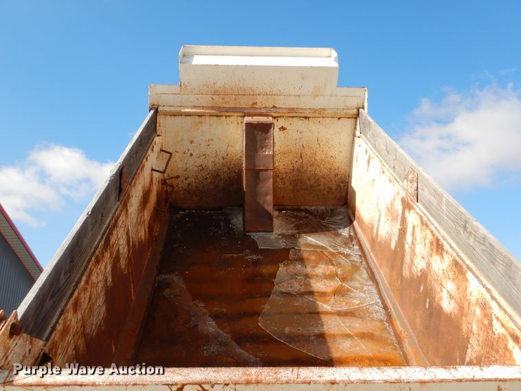 image for item DH6790 2001 Mack CX613 dump truck