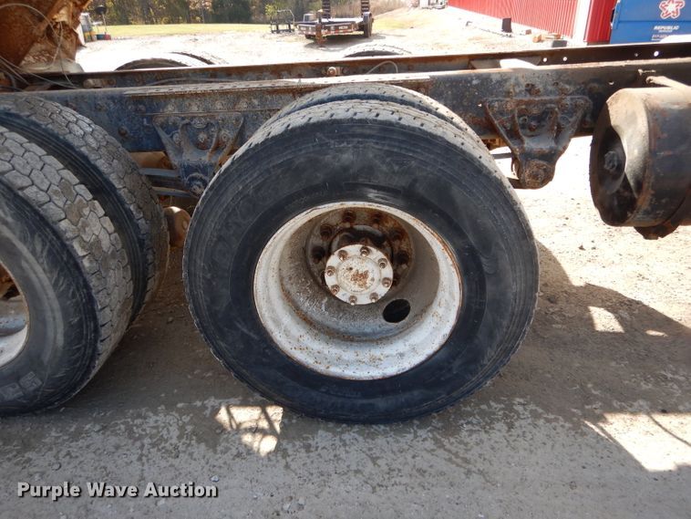 image for item DH6790 2001 Mack CX613 dump truck