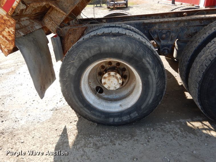 image for item DH6790 2001 Mack CX613 dump truck