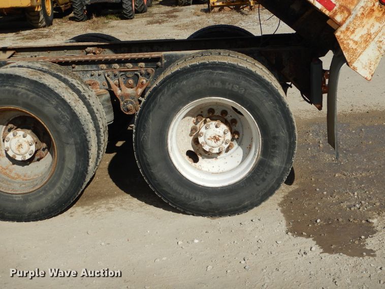 image for item DH6790 2001 Mack CX613 dump truck