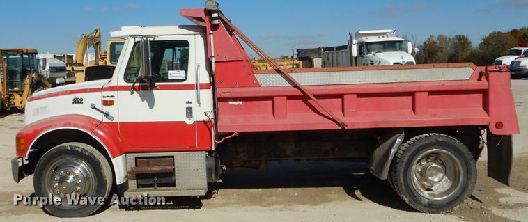 image for item DH6793 1998 International 4700 dump truck