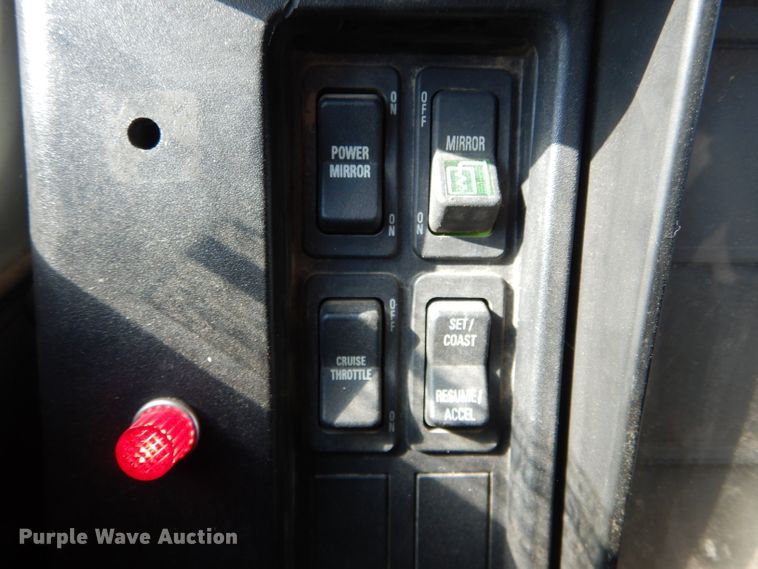 image for item DH6793 1998 International 4700 dump truck