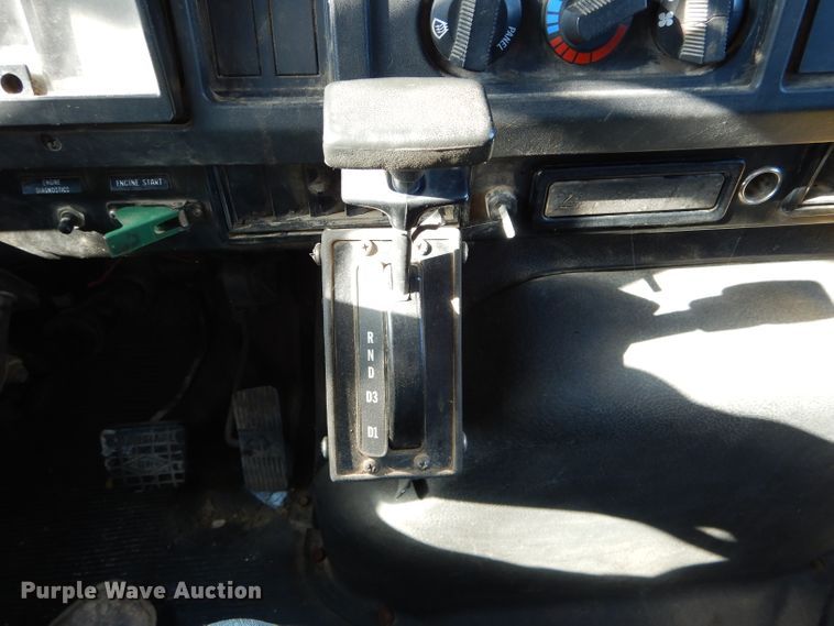 image for item DH6793 1998 International 4700 dump truck