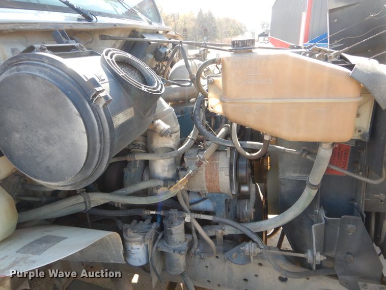 image for item DH6793 1998 International 4700 dump truck