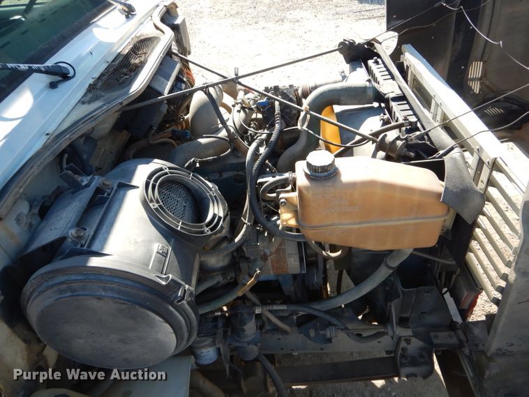 image for item DH6793 1998 International 4700 dump truck