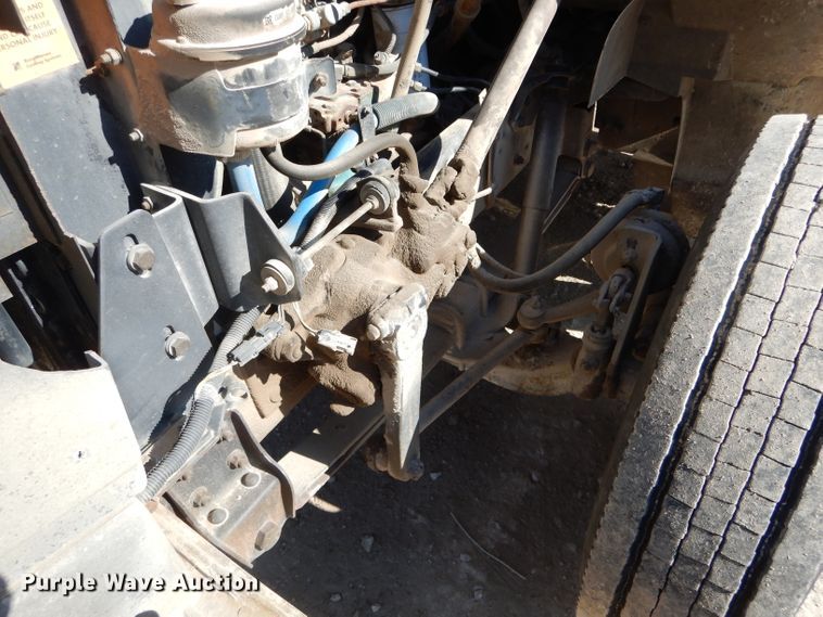 image for item DH6793 1998 International 4700 dump truck