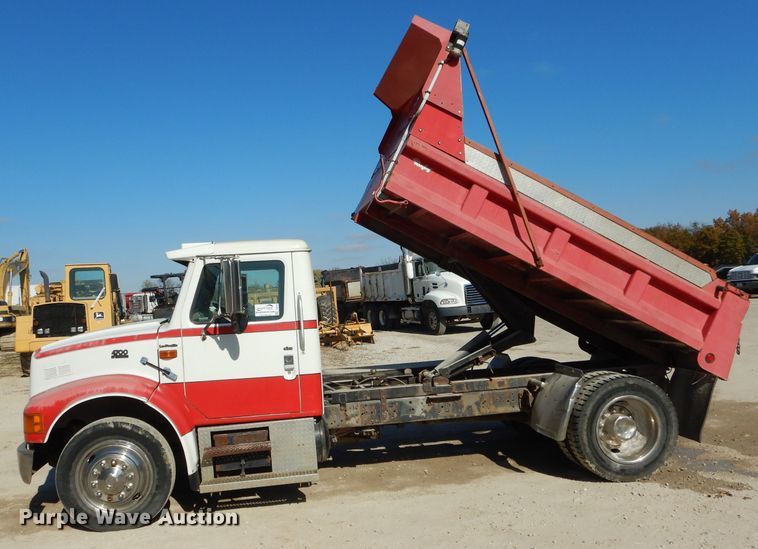 image for item DH6793 1998 International 4700 dump truck